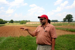 Michel Cavigelli discussing his crop rotation project